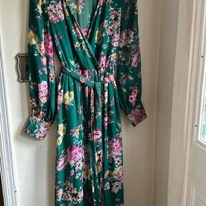 Nice dress, green and pink